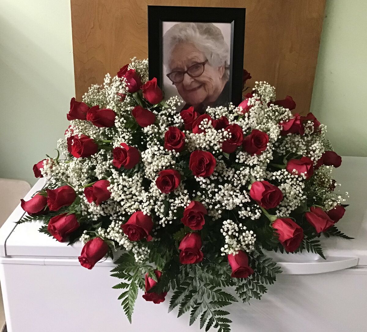 Casket Spray All Roses with Picture